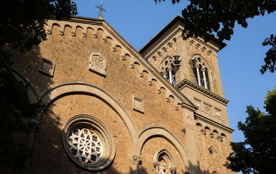 facciata santuario santa maria ss ad rupes